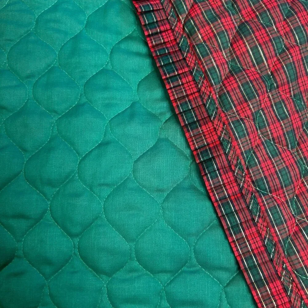 Table Runner Holiday Christmas Red Green Plaid Quilted Ruffled Edge
